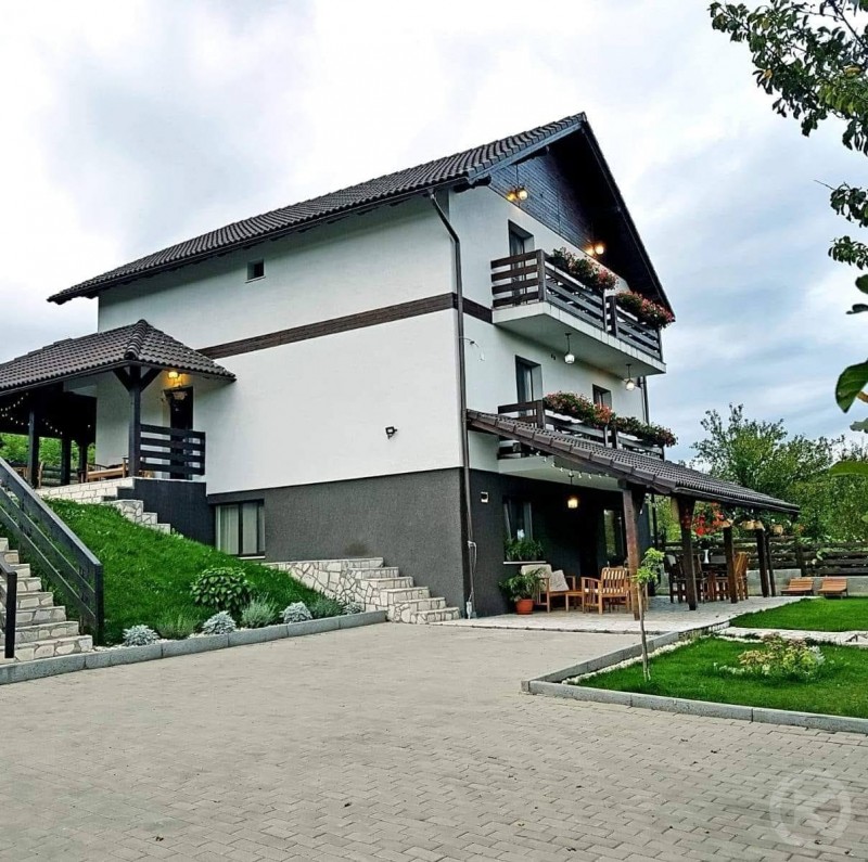 MERA HILLS HOUSE Mera 713901 thumb