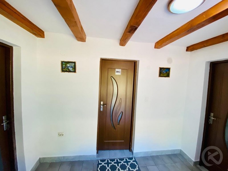 Cabana Mădălin Pietroasa 683867 thumb