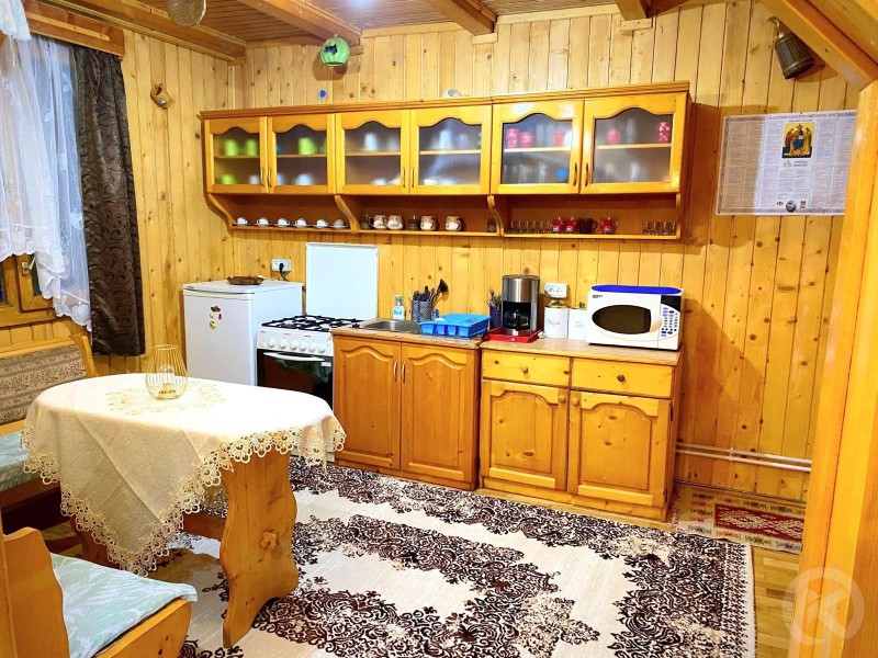 Cabana Mădălin Pietroasa 683845 thumb