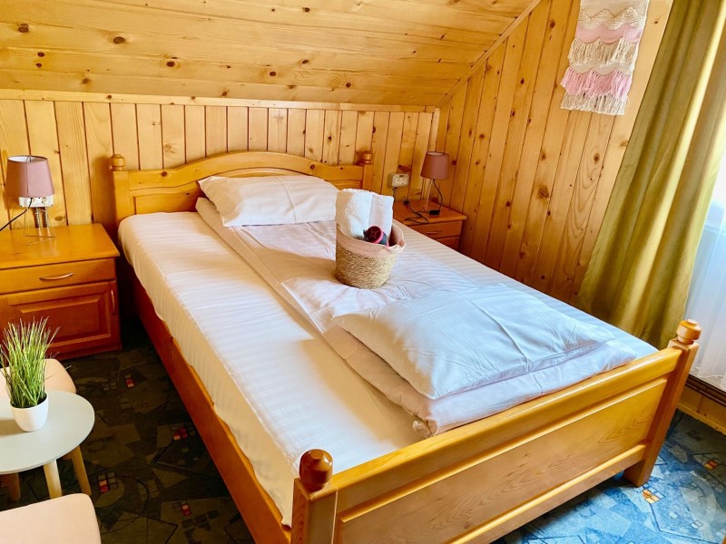 Cabana Mădălin Pietroasa 683850 thumb
