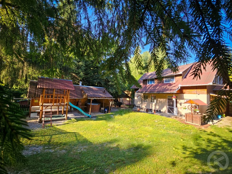 Balazsi Chalet