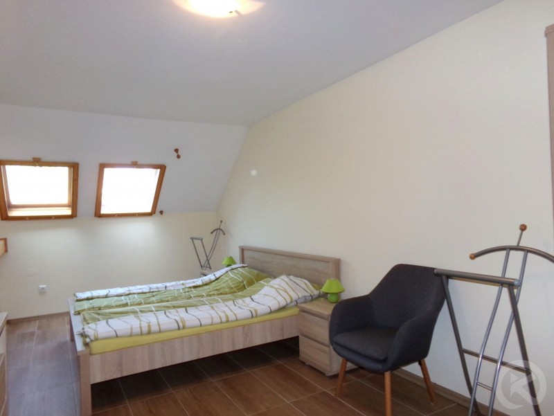 Hold-on Apartman Jula 710755 thumb